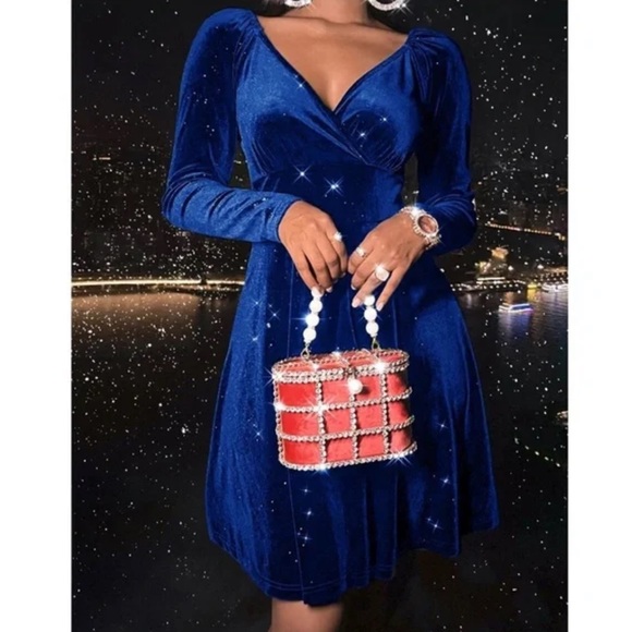 Luxe Surplice Long Sleeve Party Evening Velvet Dress - Picture 7 of 10